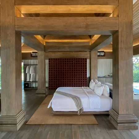 Djoglo Luxury Bungalow Wendit ภายนอก รูปภาพ